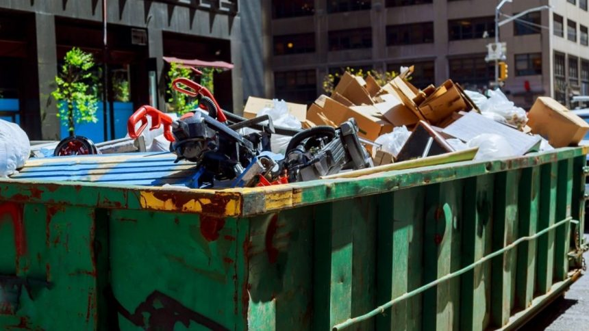 Commercial dumpster